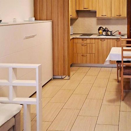 Cozy Apartment In Crikvenica With Kitchen Ngoại thất bức ảnh