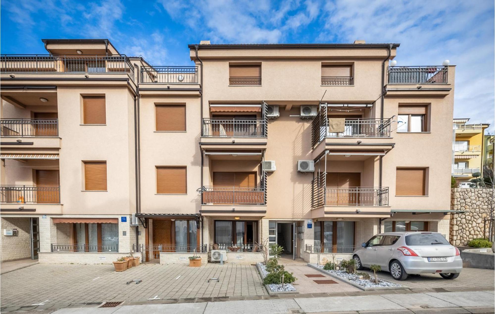 Cozy Apartment In Crikvenica With Kitchen Ngoại thất bức ảnh